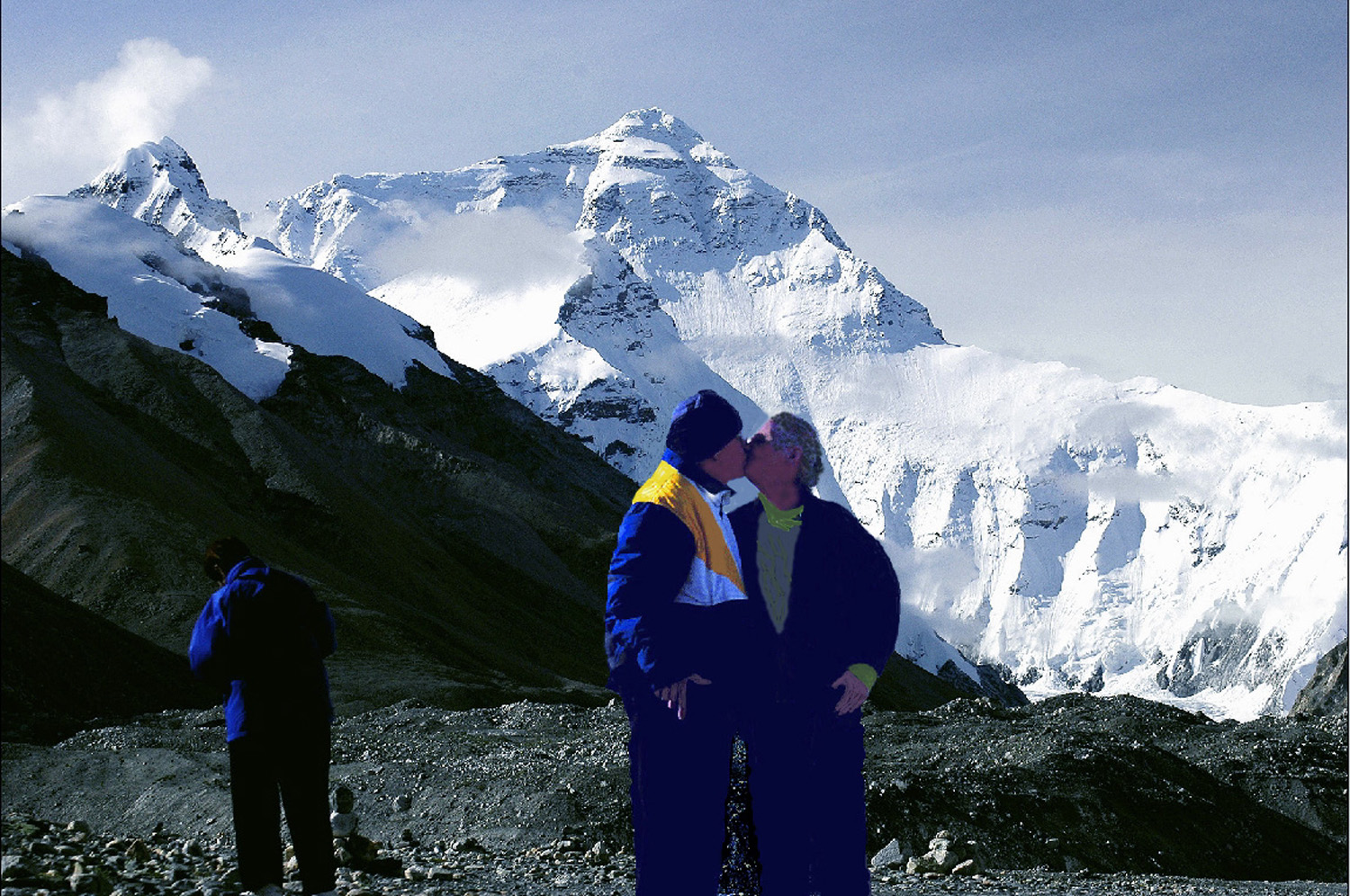 A153 - Everest Kiss - Enh - 1131.JPG